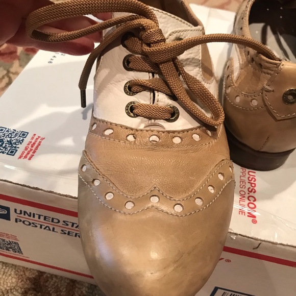 RINALDI LEATHER SHOES 9.5 MEDIUM ($169. When purchased) - Picture 2 of 11